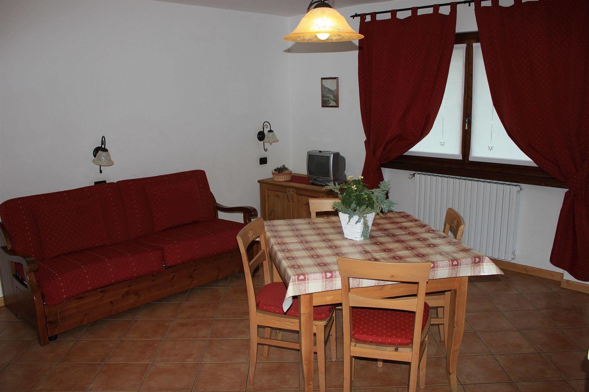 Chalet Alberti Бормио Екстериор снимка