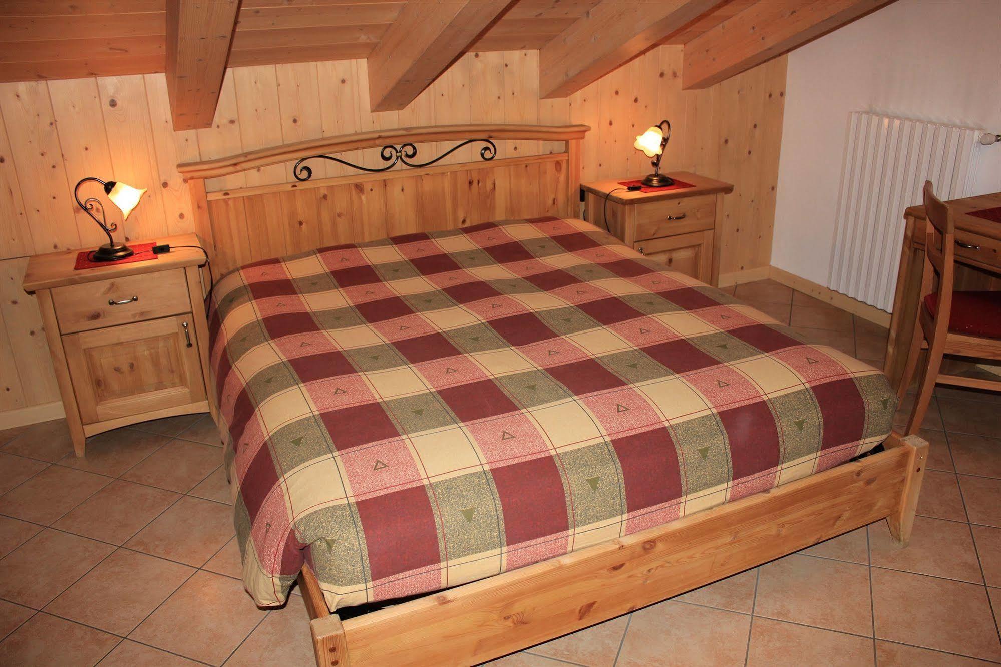 Chalet Alberti Бормио Екстериор снимка