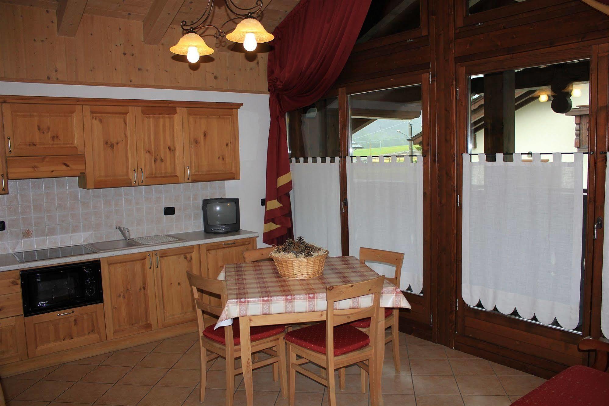 Chalet Alberti Бормио Екстериор снимка